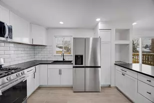 10606 S Vernon Ave, Chicago, IL 60628 - Photo 7