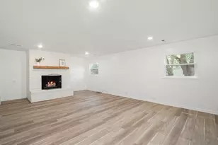 1403 Hampton Ln, Schaumburg, IL 60193 - Photo 17
