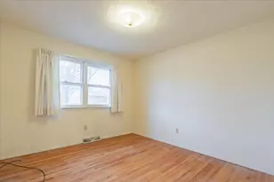 304 N Main St, Mclean, IL 61754 - Photo 13