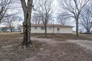 304 N Main St, Mclean, IL 61754 - Photo 21