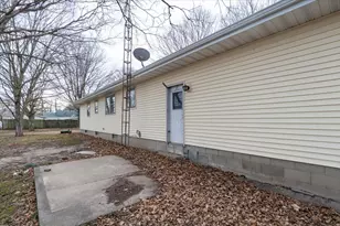 304 N Main St, Mclean, IL 61754 - Photo 19