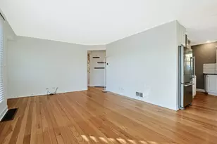 120 S Rohlwing Rd, Palatine, IL 60074 - Photo 7