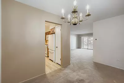 1575 Sandpebble Drive #113, Wheeling, IL 60090 - Photo 5