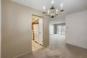 1575 Sandpebble Dr, Wheeling, IL 60090 - Photo 5