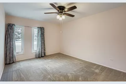 1575 Sandpebble Drive #113, Wheeling, IL 60090 - Photo 11