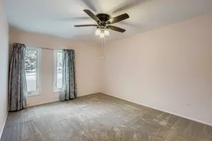 1575 Sandpebble Dr, Wheeling, IL 60090 - Photo 11