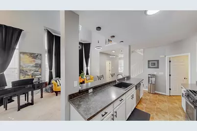 905 Bluebell Circle, Joliet, IL 60431 - Photo 5