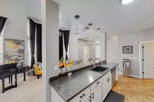 905 Bluebell Cir, Joliet, IL 60431 - Photo 5