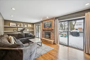 1718 S Ridge Dr, Arlington Heights, IL 60005 - Photo 11