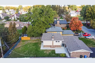 7716 Cronin Avenue, Justice, IL 60458 - Photo 7