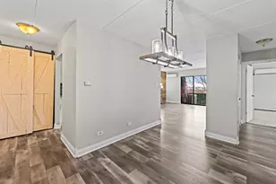 7117 W 93rd St, Oak Lawn, IL 60453 - Photo 7