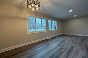 312 Illinois St, Park Forest, IL 60466 - Photo 5