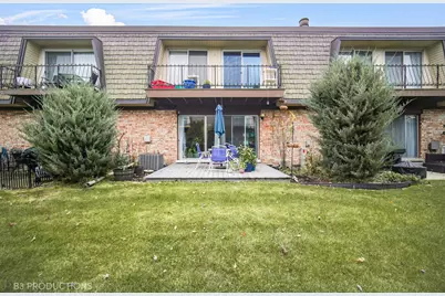 5 Cour Caravelle, Palos Hills, IL 60465 - Photo 1