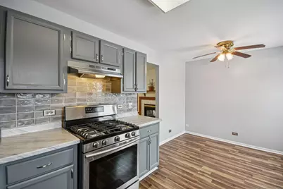 787 Daybreak Lane #787, Carol Stream, IL 60188 - Photo 7