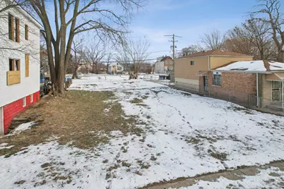 4729 S Shields Avenue, Chicago, IL 60609 - Photo 3