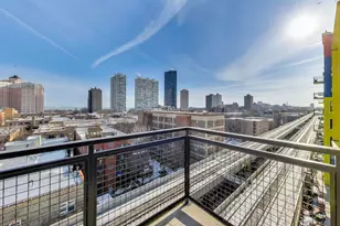 1122 W Catalpa Ave, Chicago, IL 60640 - Photo 17