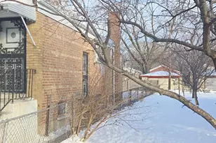 12343 S Lincoln St, Calumet Park, IL 60827 - Photo 3