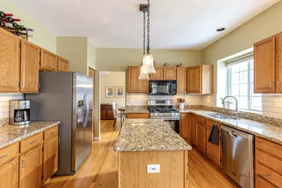 1317 Liverpool Lane, Mundelein, IL 60060 - Photo 11