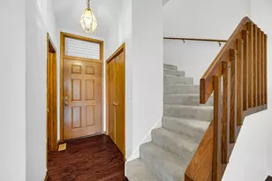 1017 Arbor Ct, Mount Prospect, IL 60056 - Photo 5