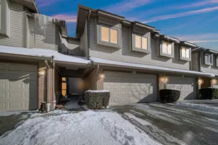 1017 Arbor Ct, Mount Prospect, IL 60056 - Photo 3