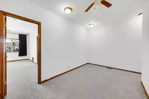 1017 Arbor Ct, Mount Prospect, IL 60056 - Photo 17