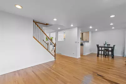 671 Cedarwood Court, Wheeling, IL 60090 - Photo 9