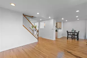 671 Cedarwood Ct, Wheeling, IL 60090 - Photo 9