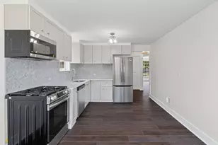 3011 N Oak Park Ave, Chicago, IL 60634 - Photo 5