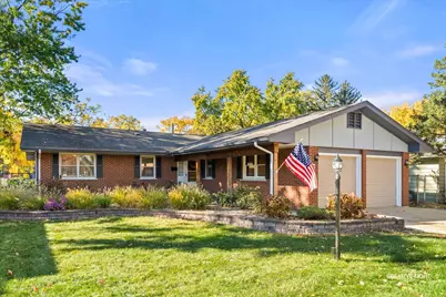 742 N Glenwood Place, Aurora, IL 60506 - Photo 1