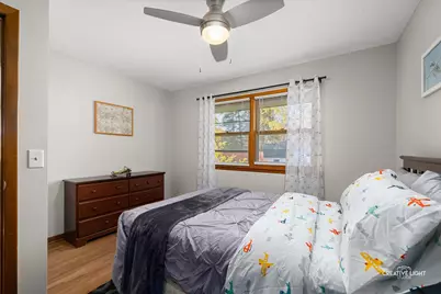 742 N Glenwood Place, Aurora, IL 60506 - Photo 17