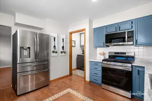 742 N Glenwood Pl, Aurora, IL 60506 - Photo 7