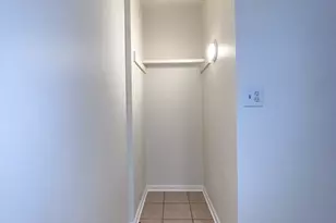 8919 S Muskegon Ave, Chicago, IL 60617 - Photo 21