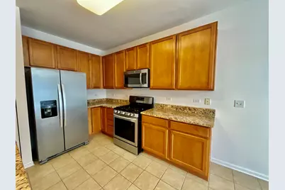 1829 N Crenshaw Circle, Vernon Hills, IL 60061 - Photo 9
