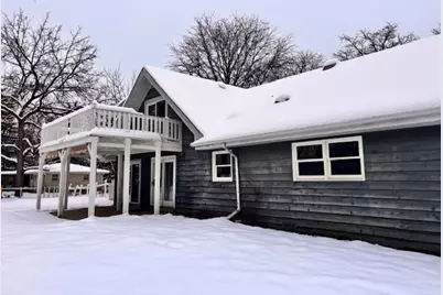 330 N East River Road, Des Plaines, IL 60016 - Photo 15