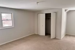 330 N East River Rd, Des Plaines, IL 60016 - Photo 13