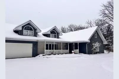 330 N East River Road, Des Plaines, IL 60016 - Photo 1