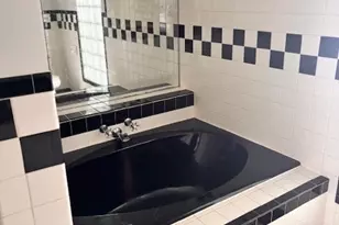 330 N East River Rd, Des Plaines, IL 60016 - Photo 9