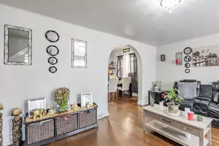 5731 S Hoyne Ave, Chicago, IL 60636 - Photo 3