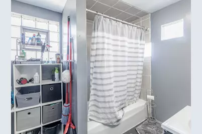 5731 S Hoyne Avenue, Chicago, IL 60636 - Photo 13