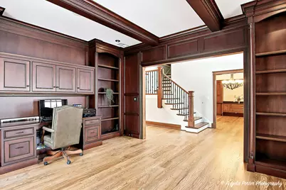 2810 Oak Ridge Road, Crystal Lake, IL 60012 - Photo 17