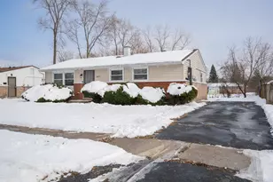 16551 Plymouth Dr, Markham, IL 60428 - Photo 1