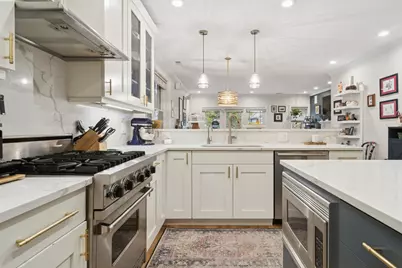 3537 N Wilton Avenue #2, Chicago, IL 60657 - Photo 7