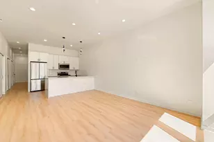 530 N Lawndale Ave, Chicago, IL 60624 - Photo 9