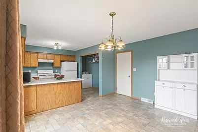 806 Covey Lane, Coal City, IL 60416 - Photo 5