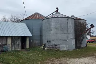 7304 Johnson Rd, Hebron, IL 60034 - Photo 7