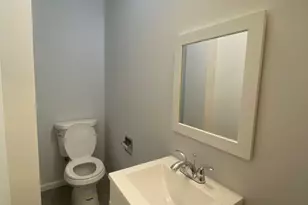 2569 S Emerald Ave, Chicago, IL 60616 - Photo 7