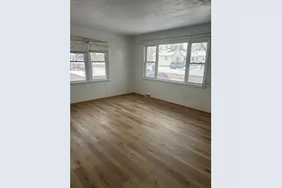 716 Henry Street, Peru, IL 61354 - Photo 3