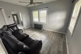 6 S Monterey Ave, Villa Park, IL 60181 - Photo 5