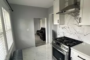 6 S Monterey Ave, Villa Park, IL 60181 - Photo 3