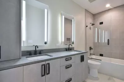 256 Addison Avenue N, Elmhurst, IL 60126 - Photo 7